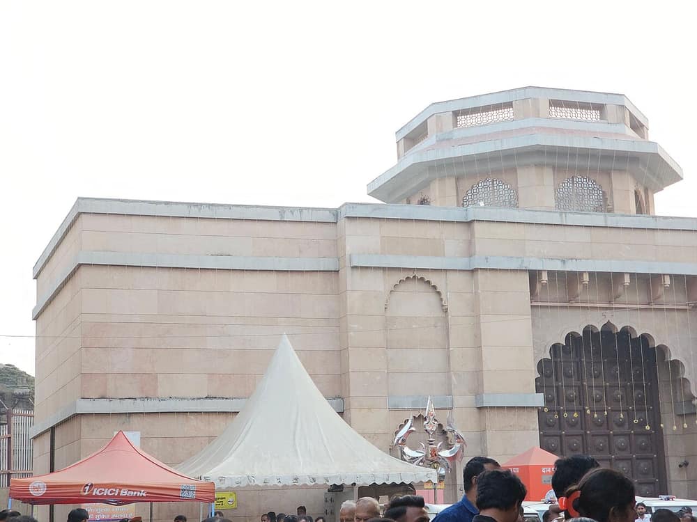 Kashi Vishwanath Temple, Varanasi — view 1